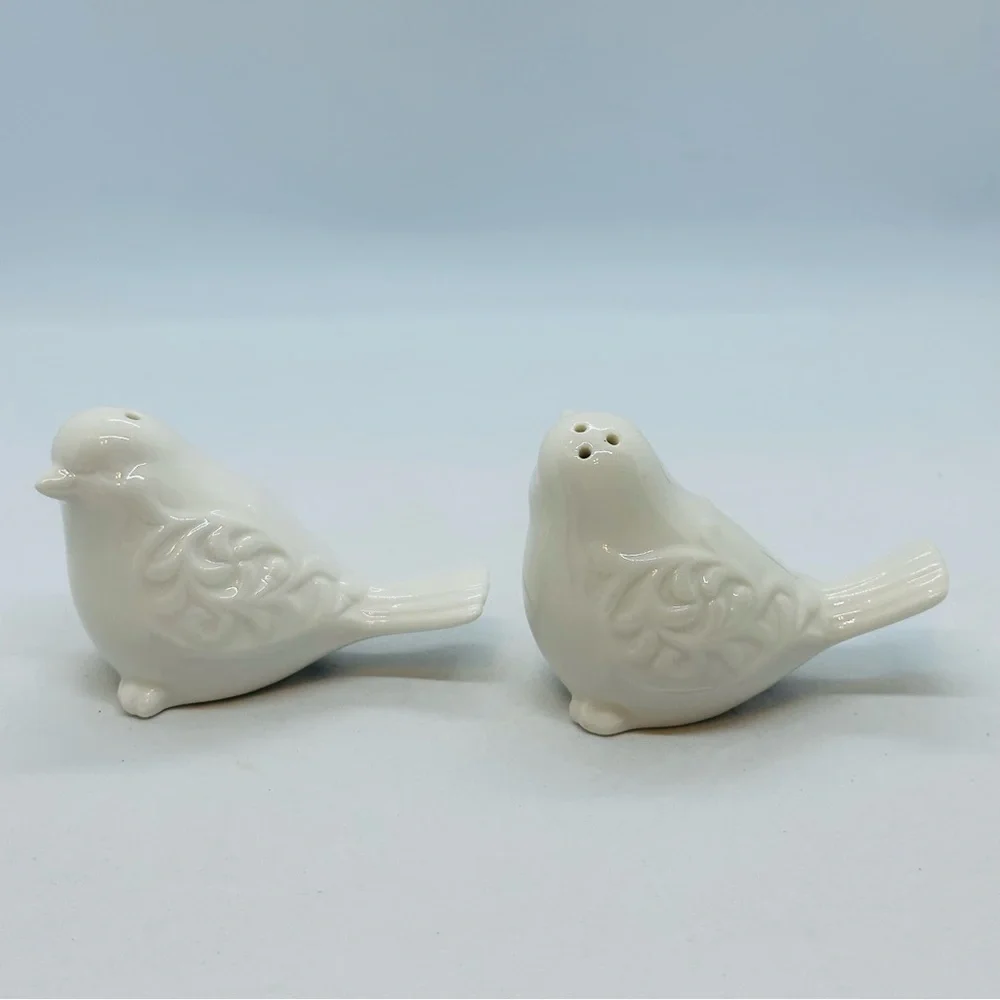 Pier1 Imports White Love Birds Salt and Pepper Shakers Porcelain Embossed Design